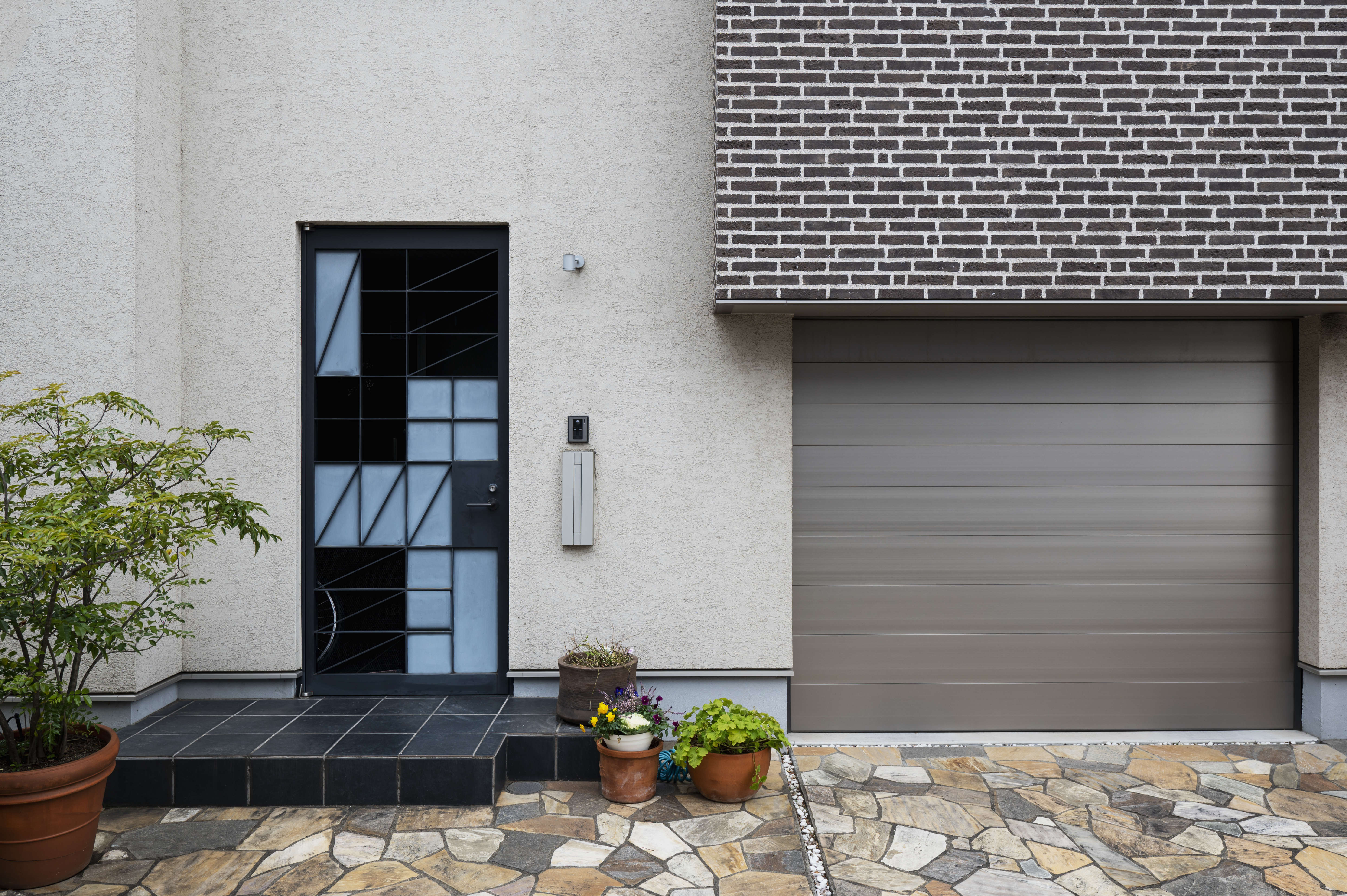 Portes d'entrée et de garage